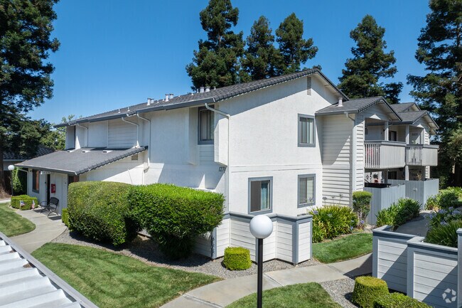 Foto del edificio - Dixon Manor Apartments