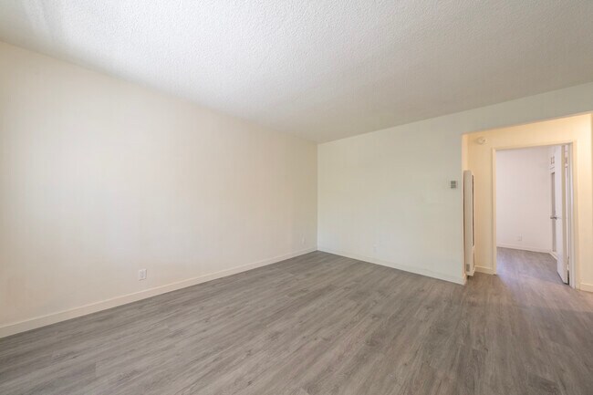 Foto del edificio - 5921 Monterey Rd
