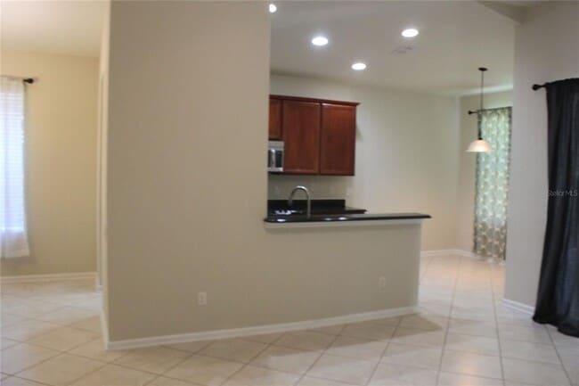 Foto del edificio - 7730 Brofield Ave