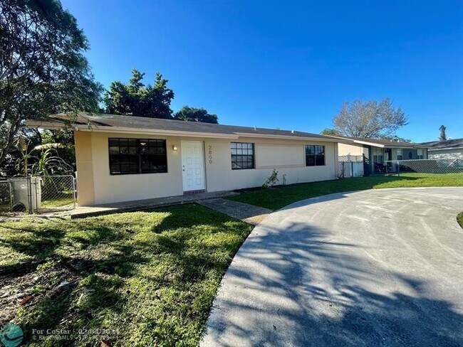 Building Photo - 2850 NW 9th St