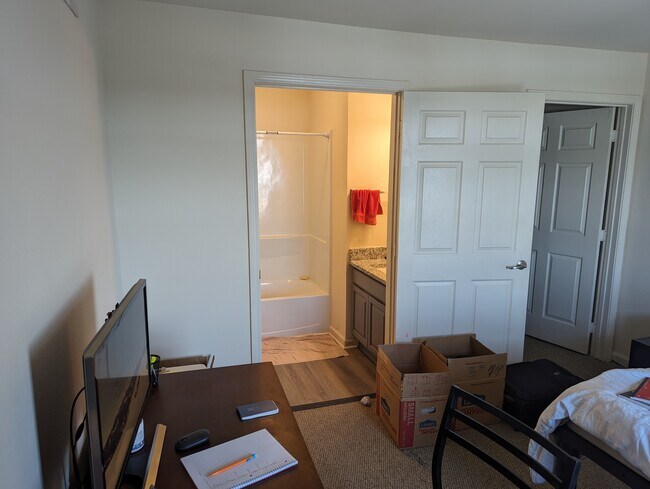 Building Photo - 714 Fort Worth Dr