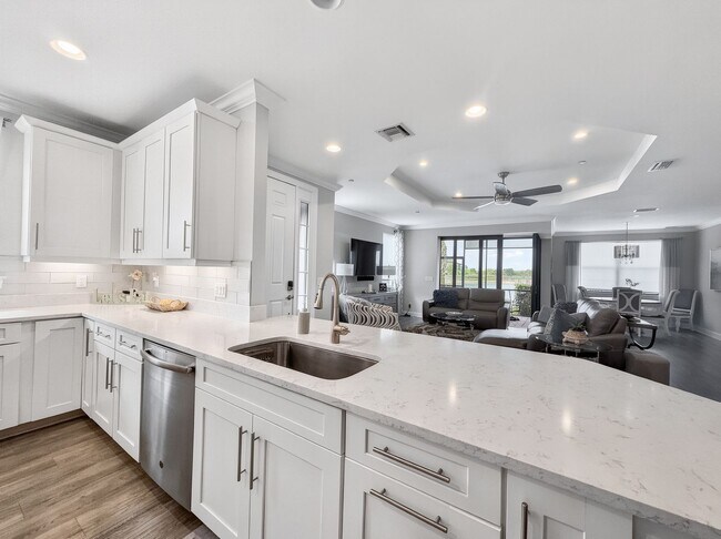 Foto del edificio - Exceptional opportunity to experience resort-style living in Esplanade Golf & Country Club