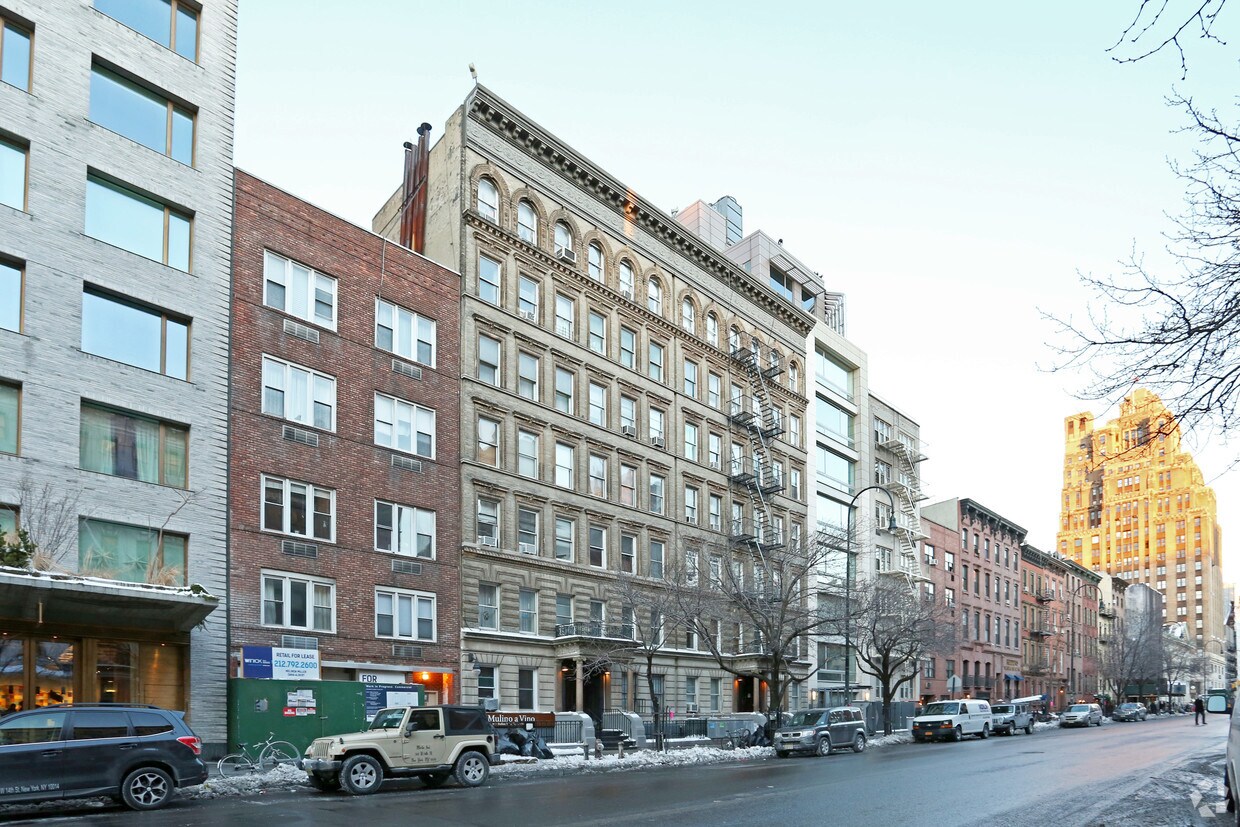 Foto principal - 335-337 W 14th St