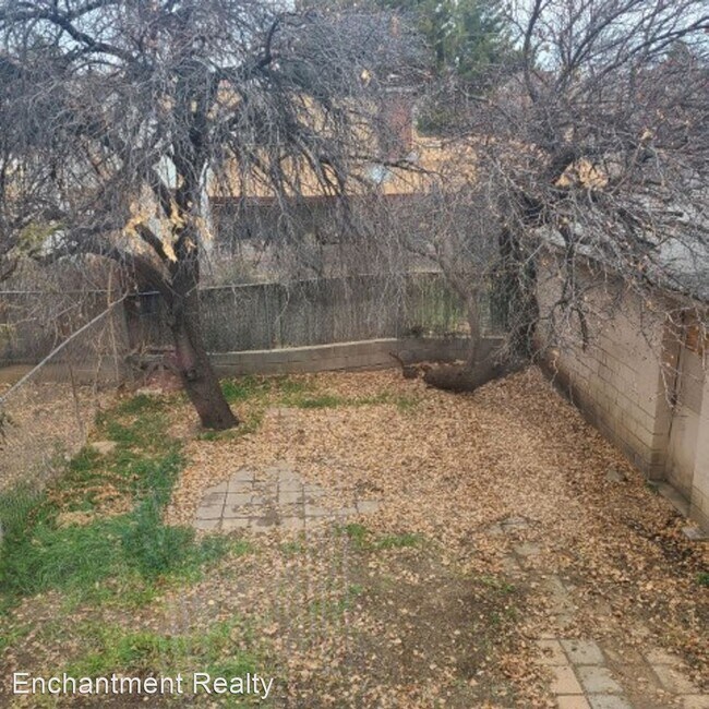 Foto del edificio - 3 br, 2 bath House - 806 Kelly St.