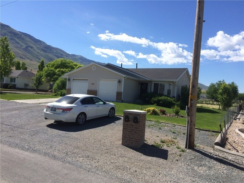 Foto principal - 1884 Shepard Ln