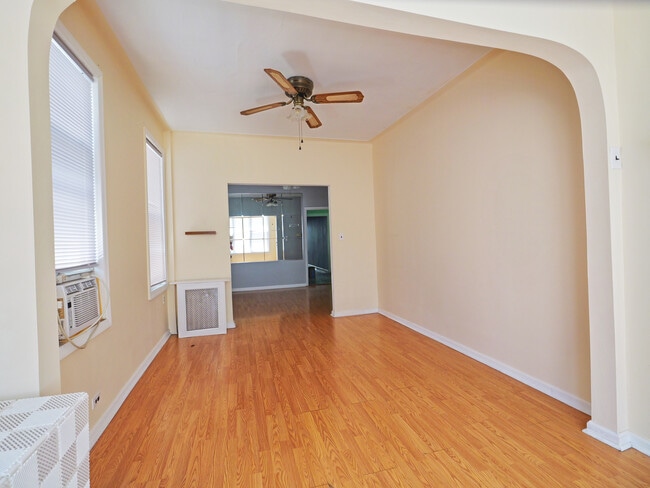 Building Photo - 307 Avenue W