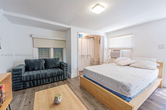 Foto del edificio - 528 SW 21st Ave