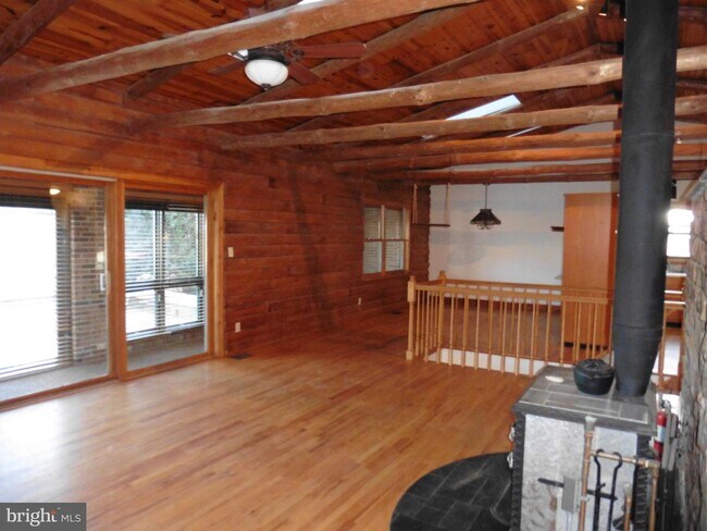 Foto del edificio - 6331 Pageland Ln