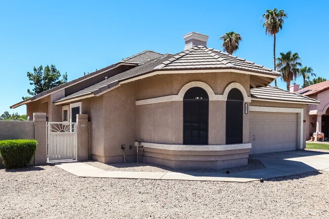 Foto del edificio - 7041 W McRae Way