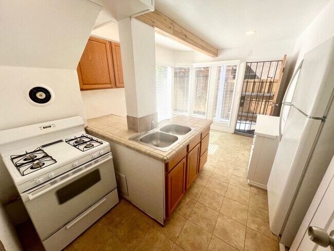 Foto del edificio - 1360-1364.5-13645 Pacific Beach Dr