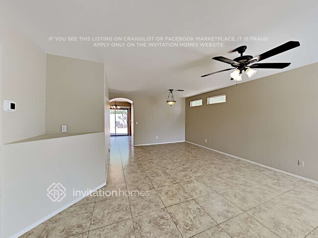 Building Photo - 39216 Kelly Cir