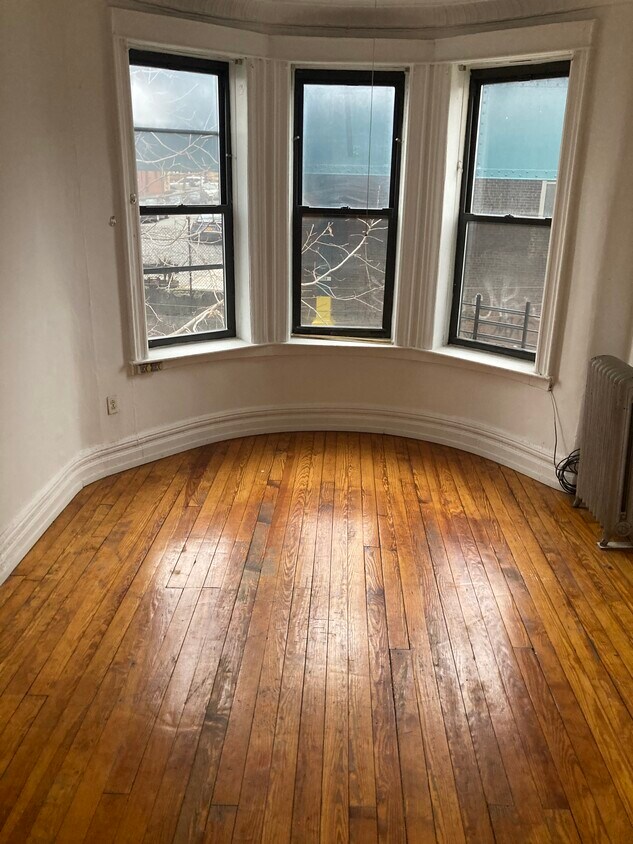 Foto del edificio - 6075 67th Ave