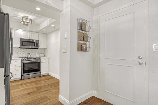 Building Photo - 3221 S Ocean Blvd