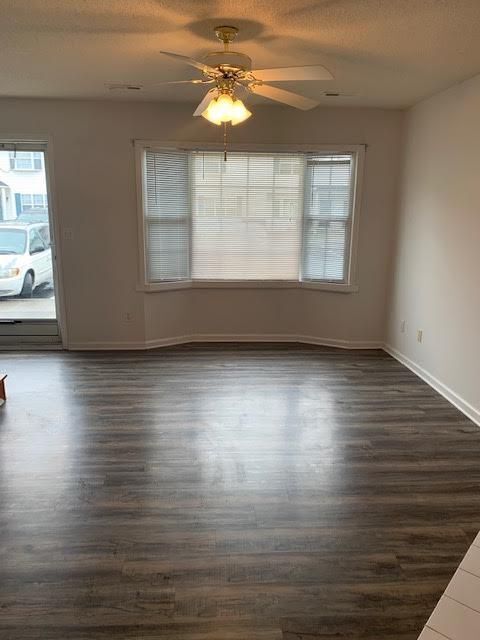 Foto del edificio - 3923 Sterling Pointe Dr
