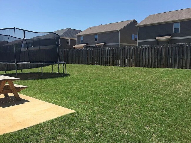 Foto del edificio - NE-Columbus & Ft Benning-4 Bedrooms & 2.5 full Baths