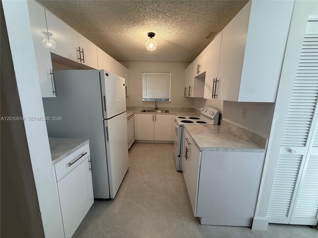 Building Photo - 3548 NW 111th Terrace