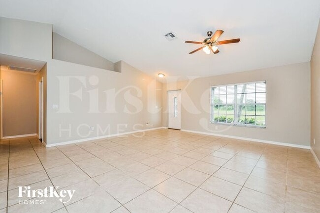 Foto del edificio - 3407 NE 19th Ave