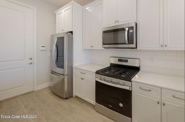 Building Photo - 2746 Spur Dr