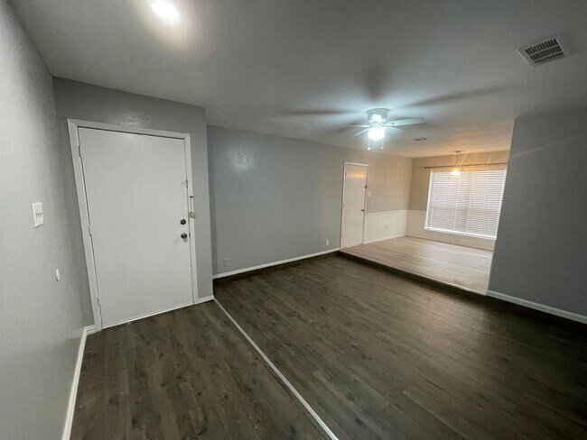 Building Photo - 3-bedroom, 2 bath, 2-car garage Available now