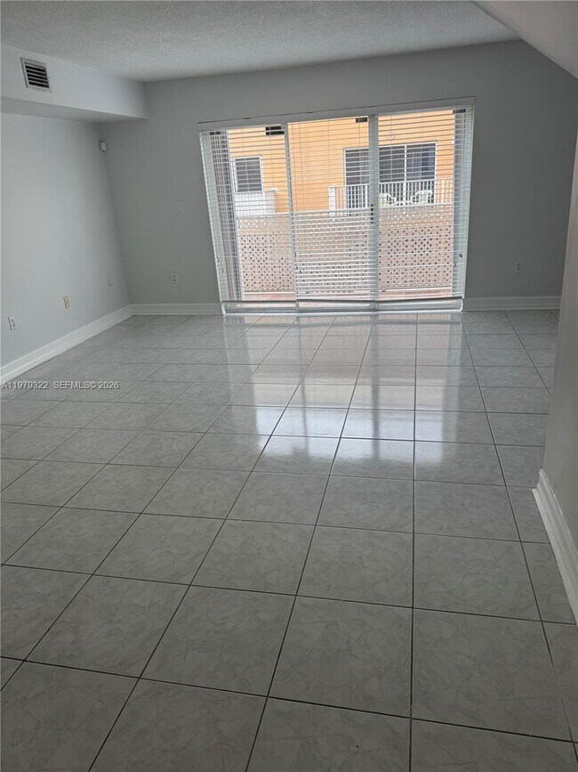 Foto del edificio - 14909 SW 80th St