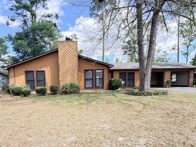 Building Photo - 3BD/2B in Foxborough Subdivision.