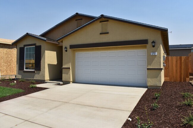 Building Photo - 4751 Irma Dr