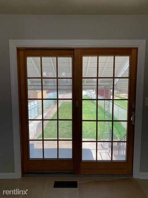 Building Photo - 2 br, 1 bath Townhome - 7618 Charlesmont Rd
