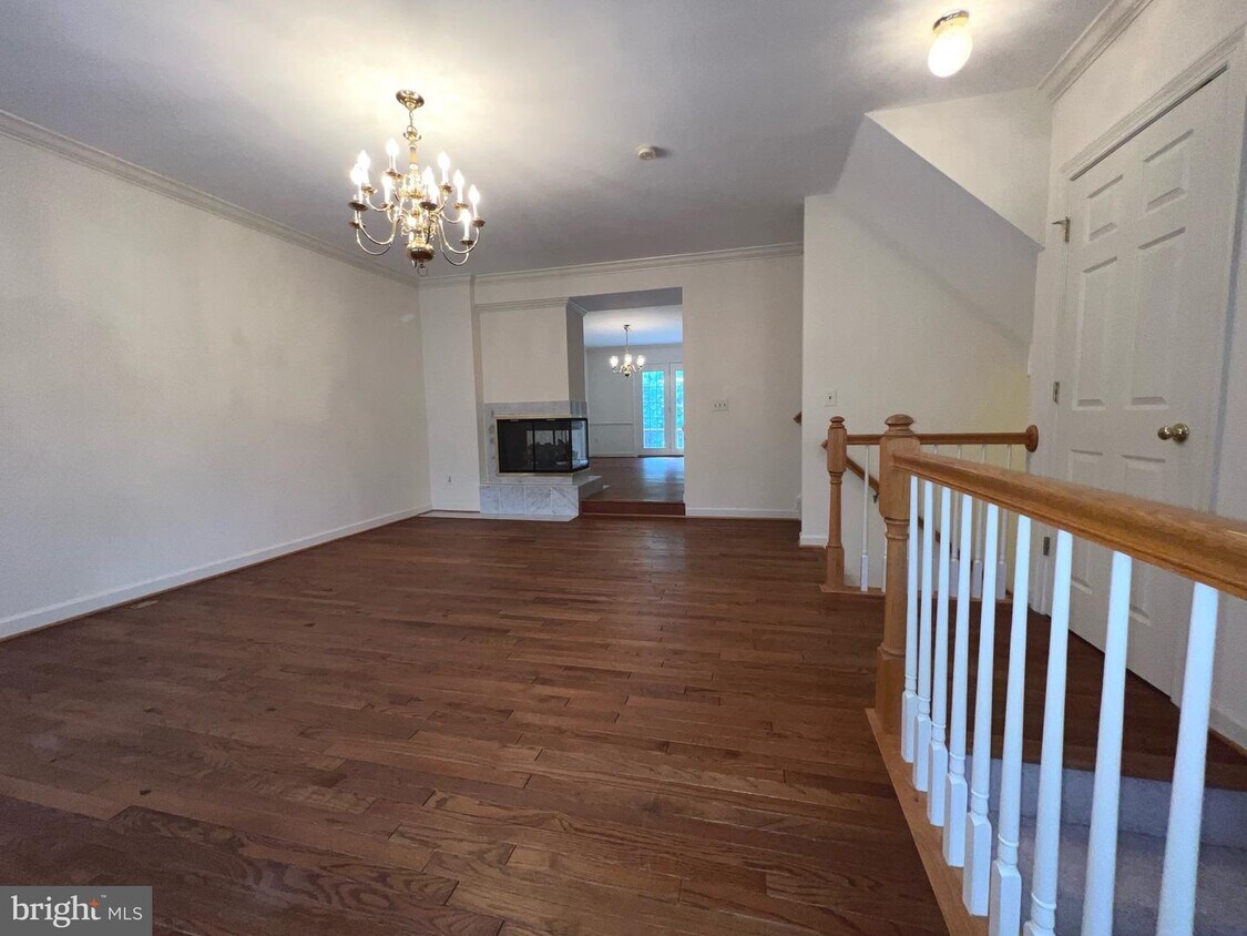 2104 Patty Ln, Vienna, VA 22182 Townhome Rentals in Vienna VA