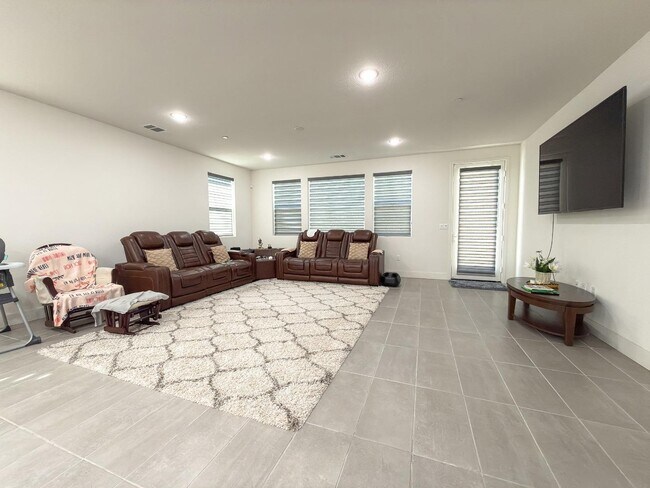 Foto del edificio - 2665 Luna Ave