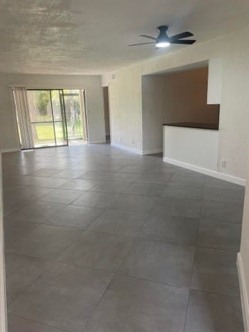Foto del edificio - 3355 Jaywood Terrace