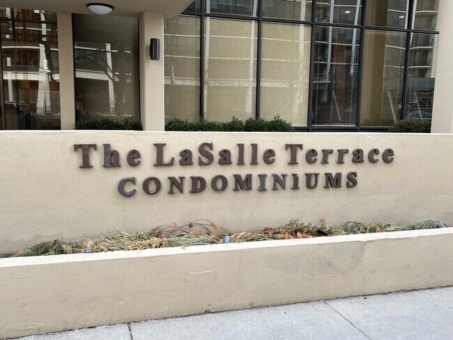 Foto del edificio - 1540 N La Salle Dr