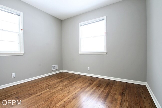 Building Photo - 3 br, 1.5 bath House - 8605 Pratt St