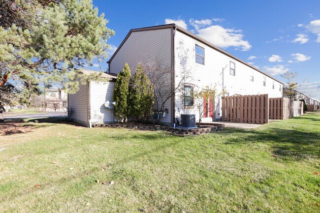 Building Photo - 625 Alta View Ct