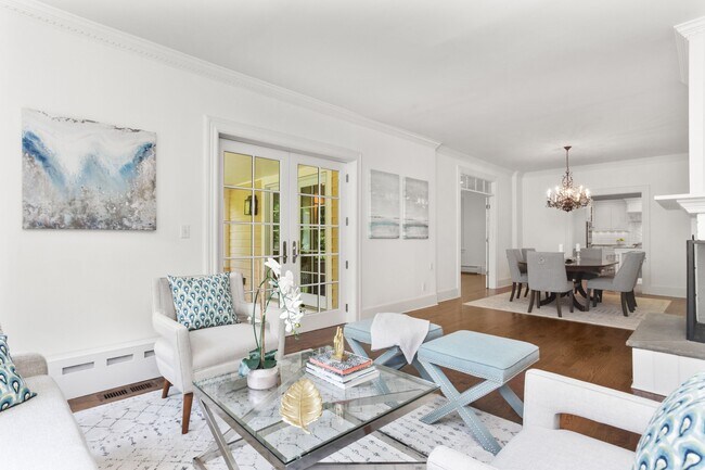 Foto del edificio - 29 Weston Hill Rd