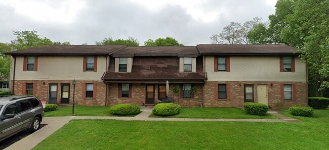 Building Photo - 400 Elm St