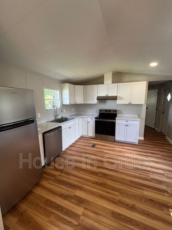 Building Photo - 51 Cactus Dr