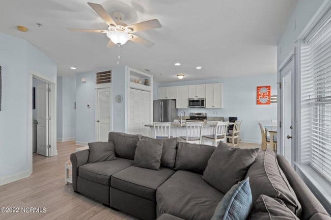 Building Photo - 101 Salter Path Rd