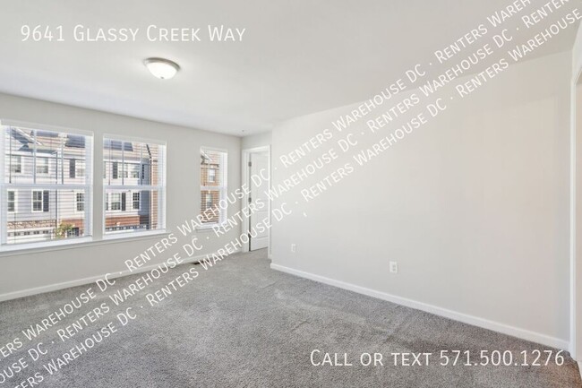 Building Photo - Bright & Modern 2Bd/2.5Bth + Bonus Room To...