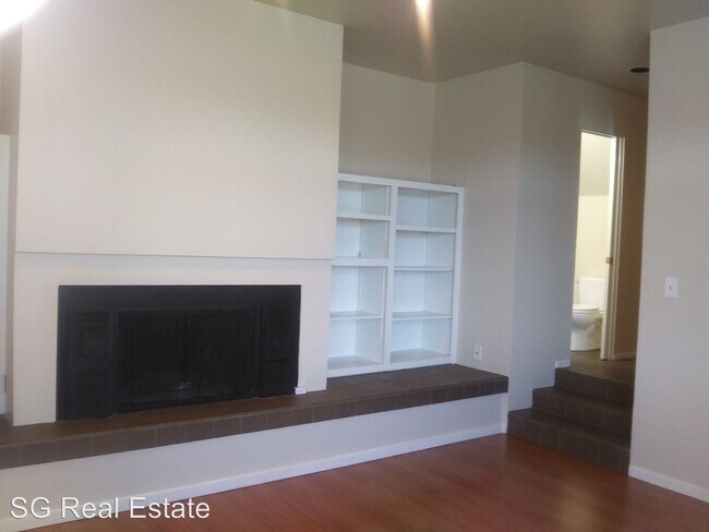 Building Photo - 3005 San Luis St