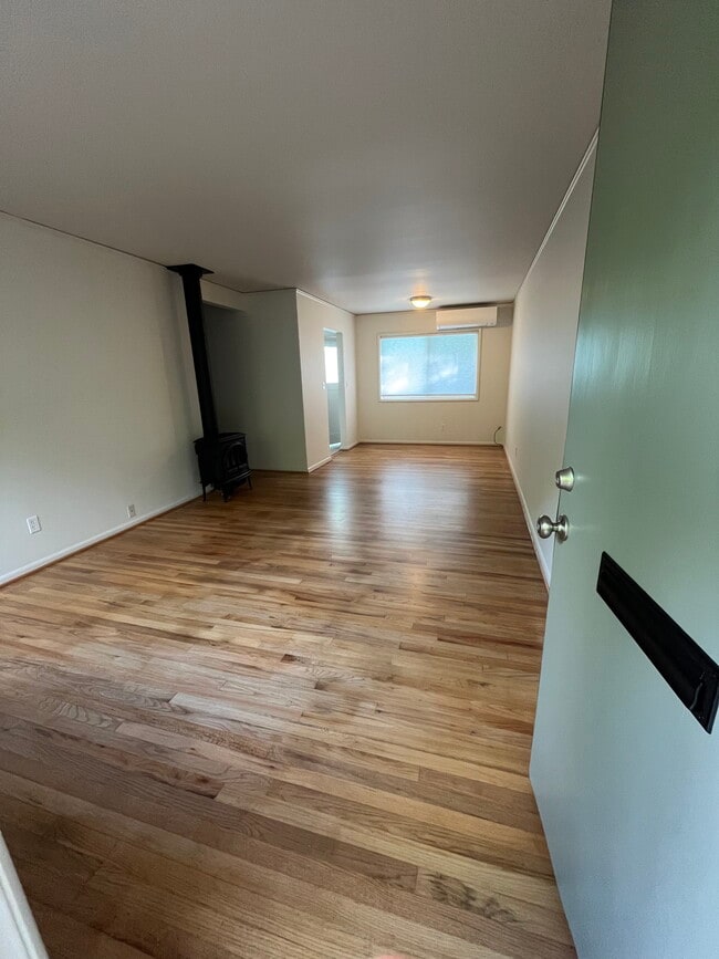 Living Room/Dining Area - 2363 SE 45th Ave