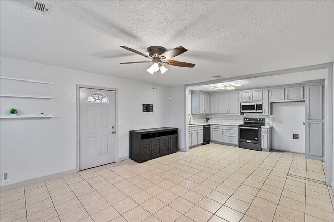 Foto del edificio - 2910 San Augustine Ave