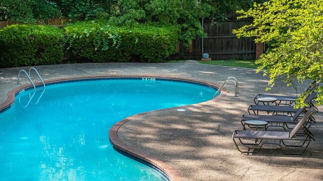 Foto del edificio - Woodshire Duplexes & Townhomes