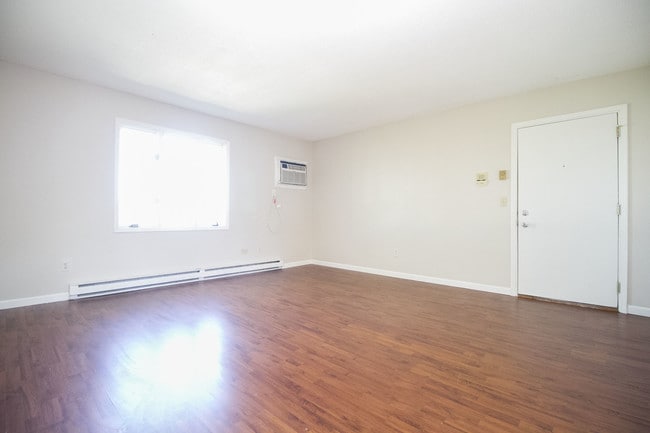 Foto del edificio - 5359 Cresthaven Ln