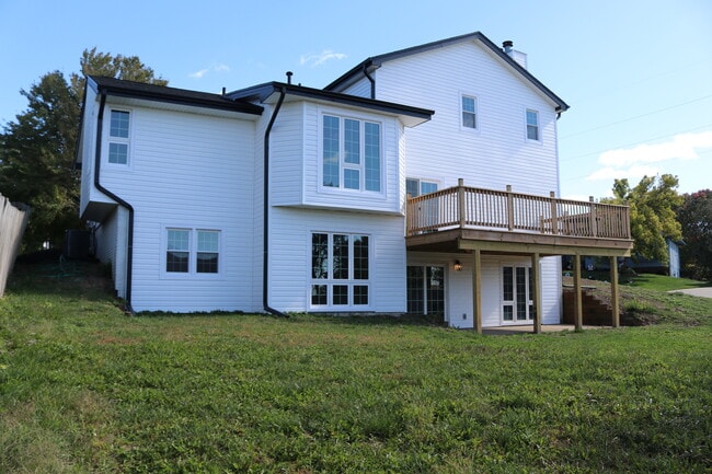 Building Photo - 2202 N 150th Ave