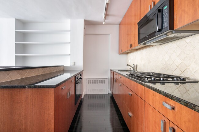 Foto del edificio - 166 E 63rd St