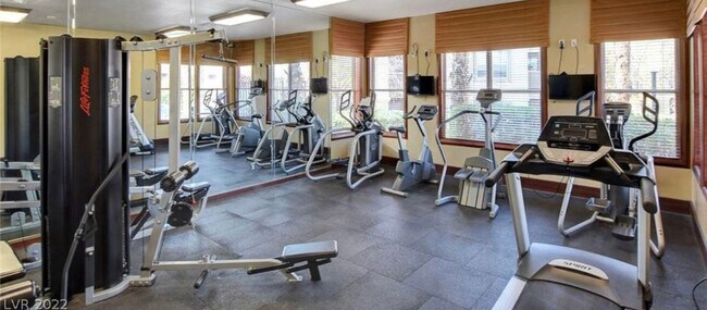 Foto del edificio - 2300 E Silverado Ranch Blvd