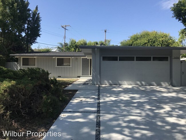 Building Photo - 3686 Louis Rd
