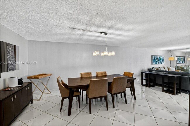 Foto del edificio - 2401 Collins Ave