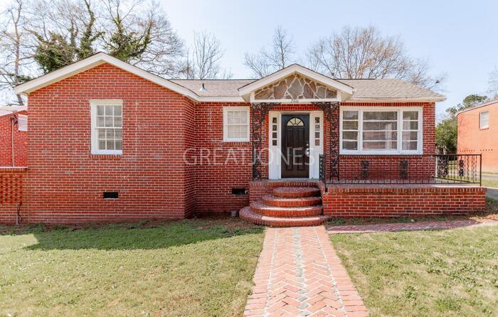 Primary Photo - 2816 Pecan St