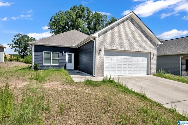 Building Photo - 559 Troubadour Ln